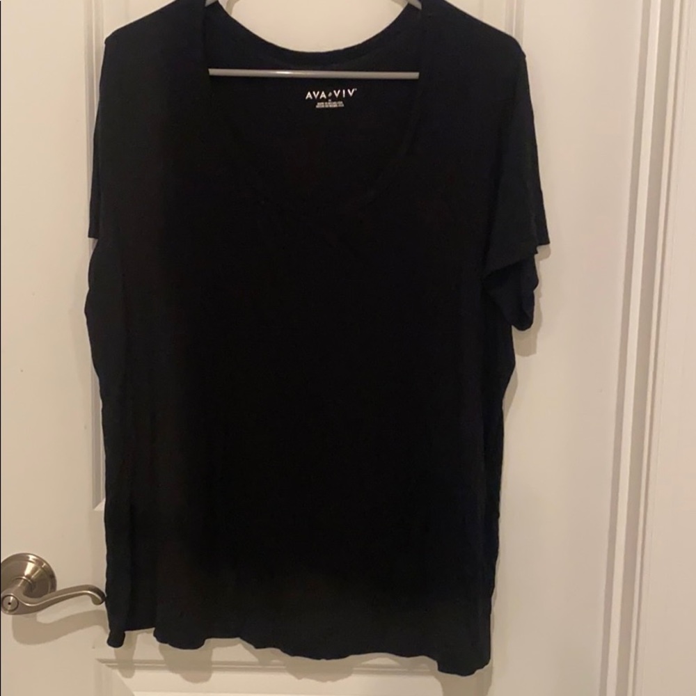 Black tshirt Ava and viv